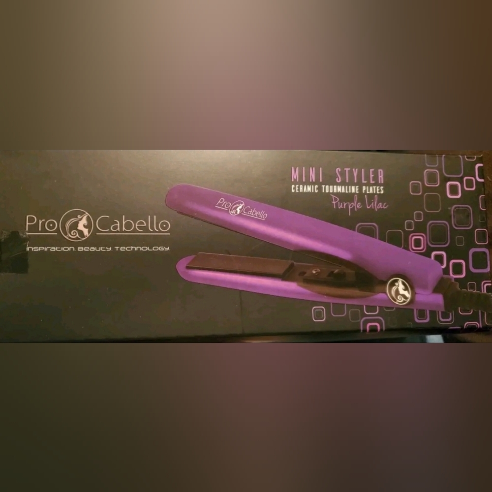 Pro Cabello mini styler Ceramic Tourmaline Plates Travel Flat Iron. New in box.